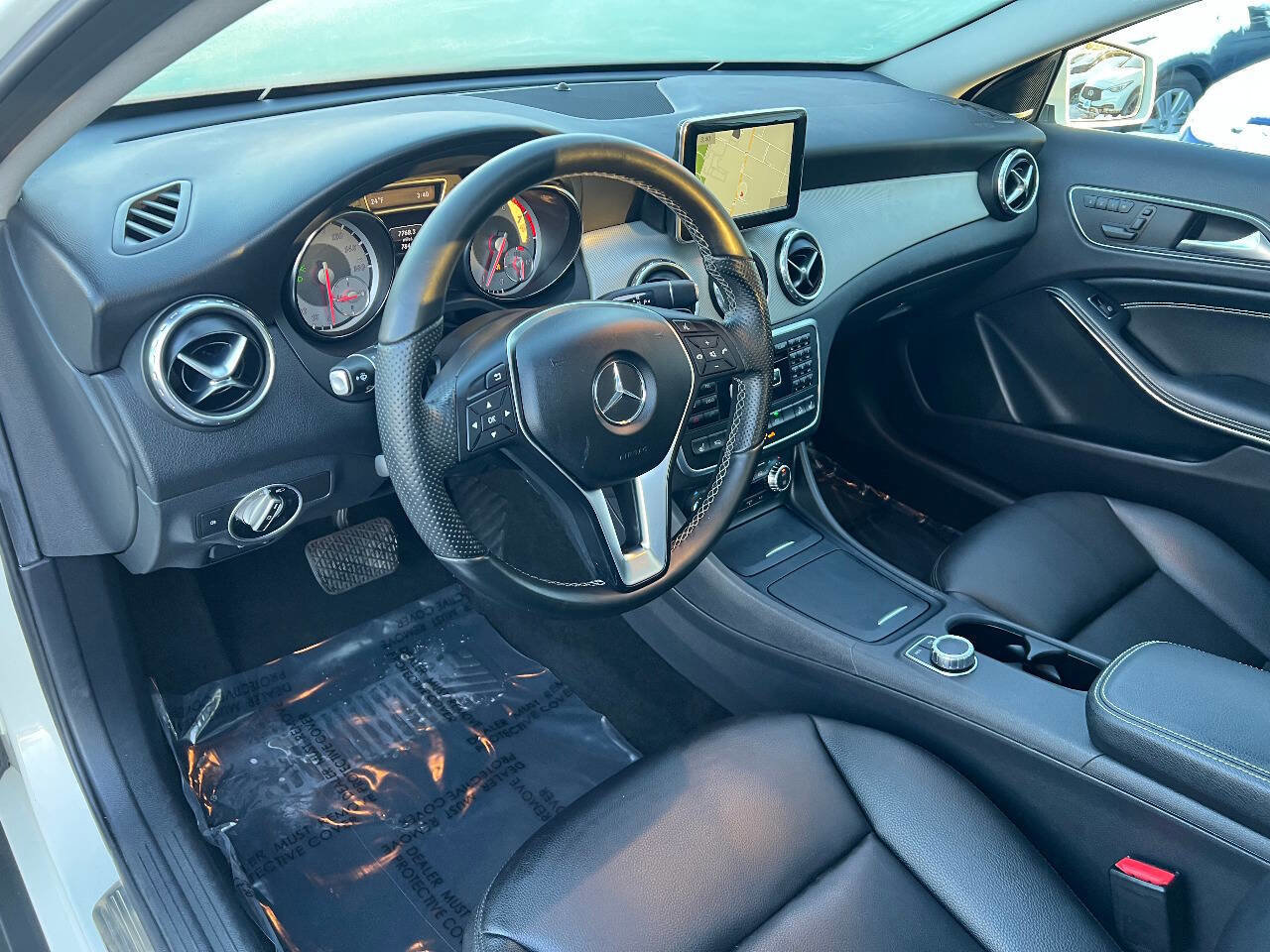 Used 2015 Mercedes-Benz GLA 250 4MATIC w/ Multimedia Package image 15