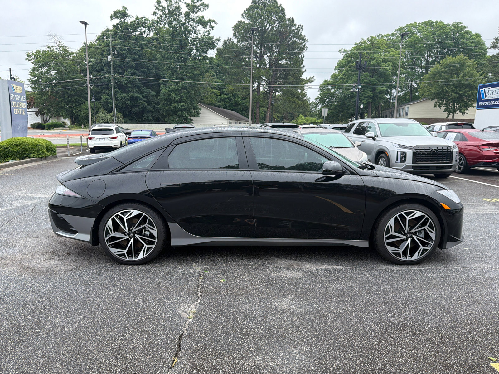 Used 2023 Hyundai Ioniq 6 SEL RWD image 4