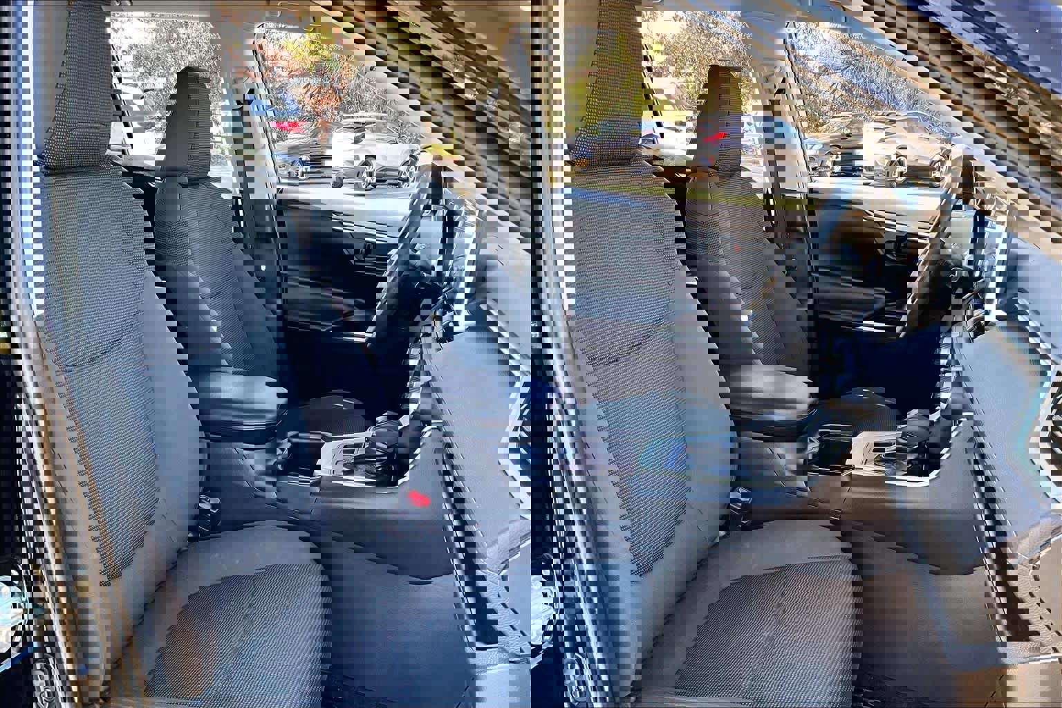 Used 2023 Toyota RAV4 LE image 8