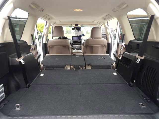 Used 2023 Lexus GX 460 Luxury w/ Accessory Package AWD/4WD image 28
