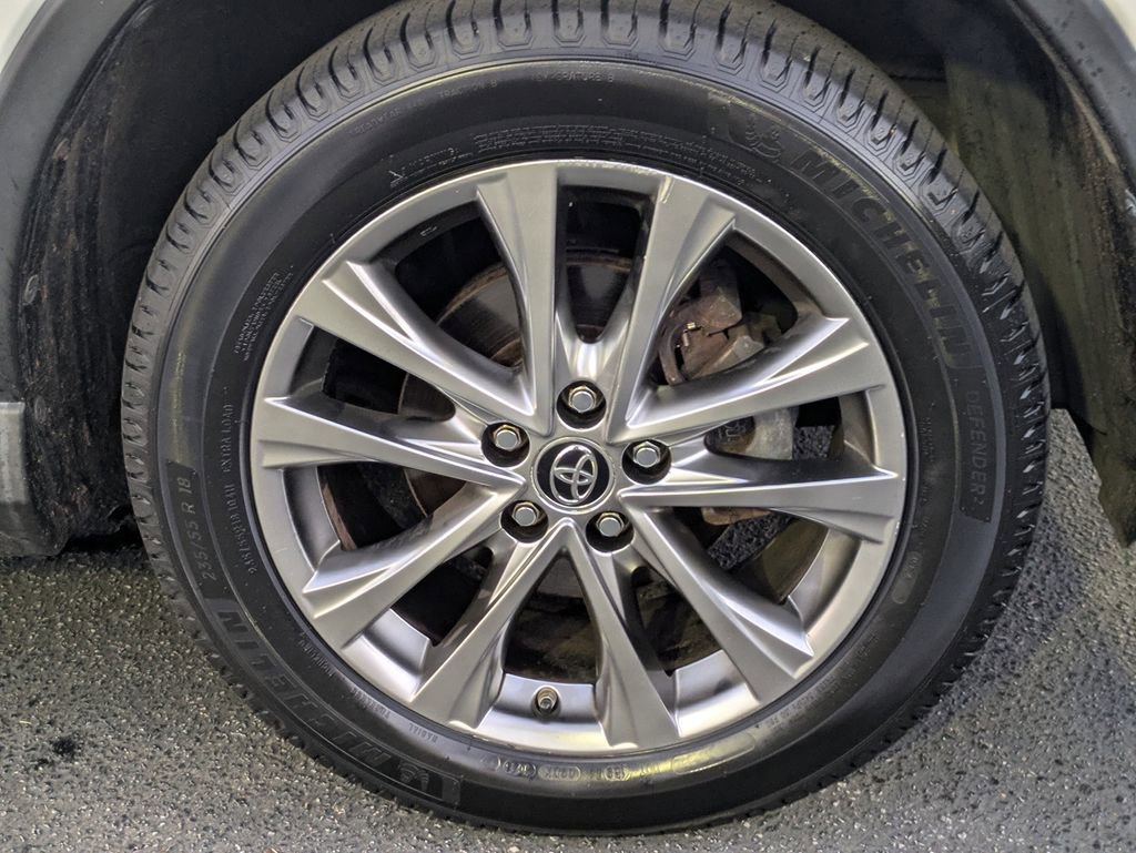 Used 2016 Toyota RAV4 Limited image 12