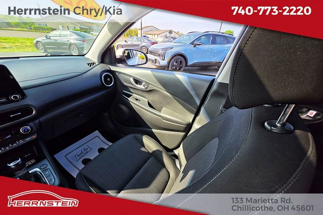 Used 2023 Hyundai Kona SEL w/ Convenience Package FWD image 11