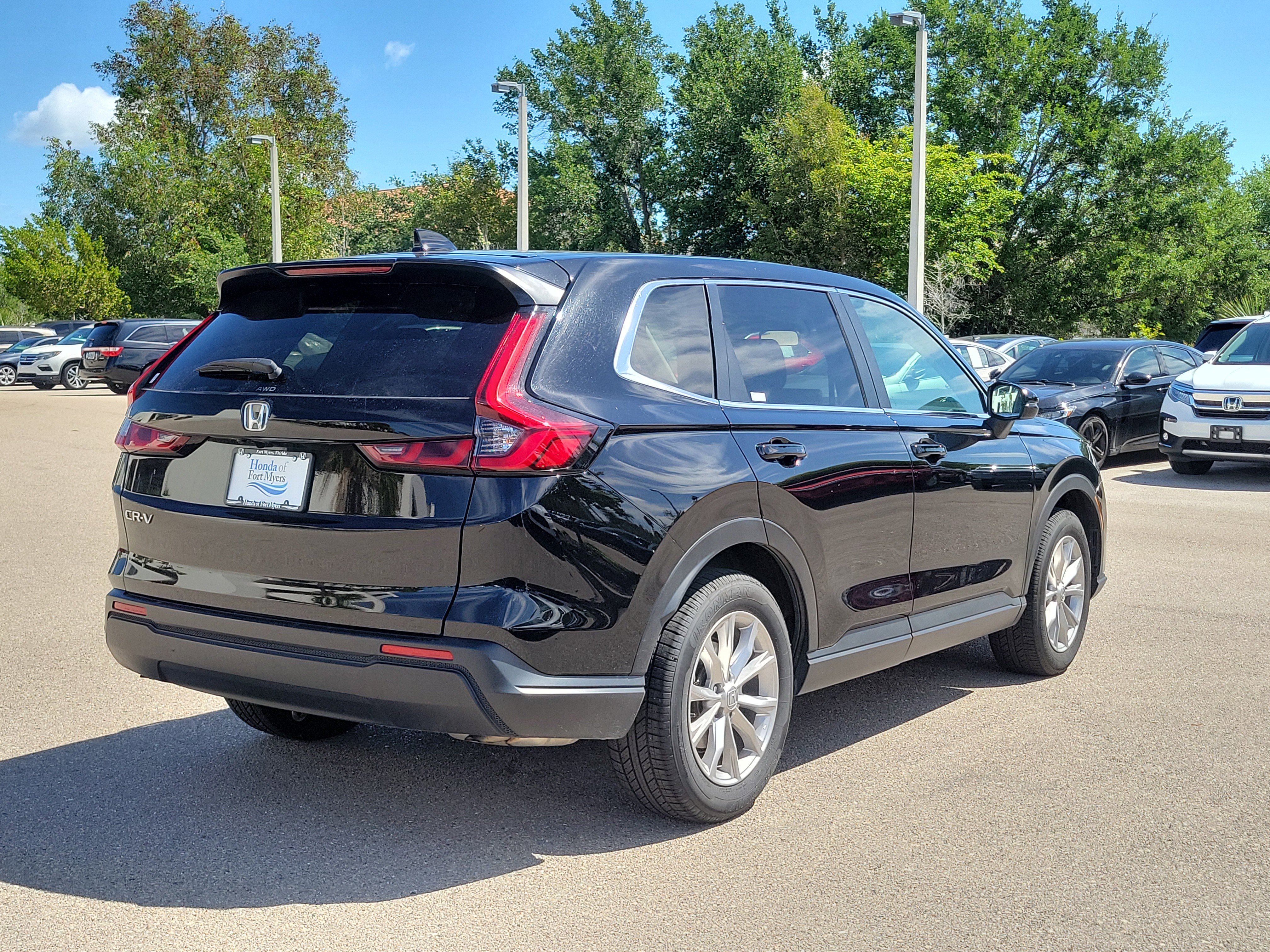 Used 2024 Honda CR-V EX image 4