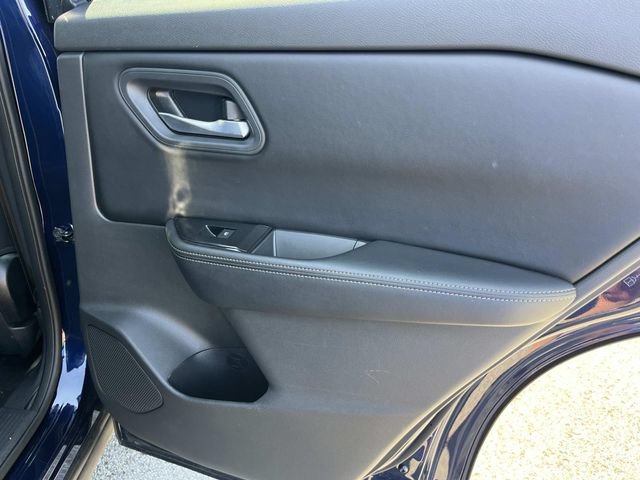 Used 2025 Nissan Rogue SV AWD/4WD image 20