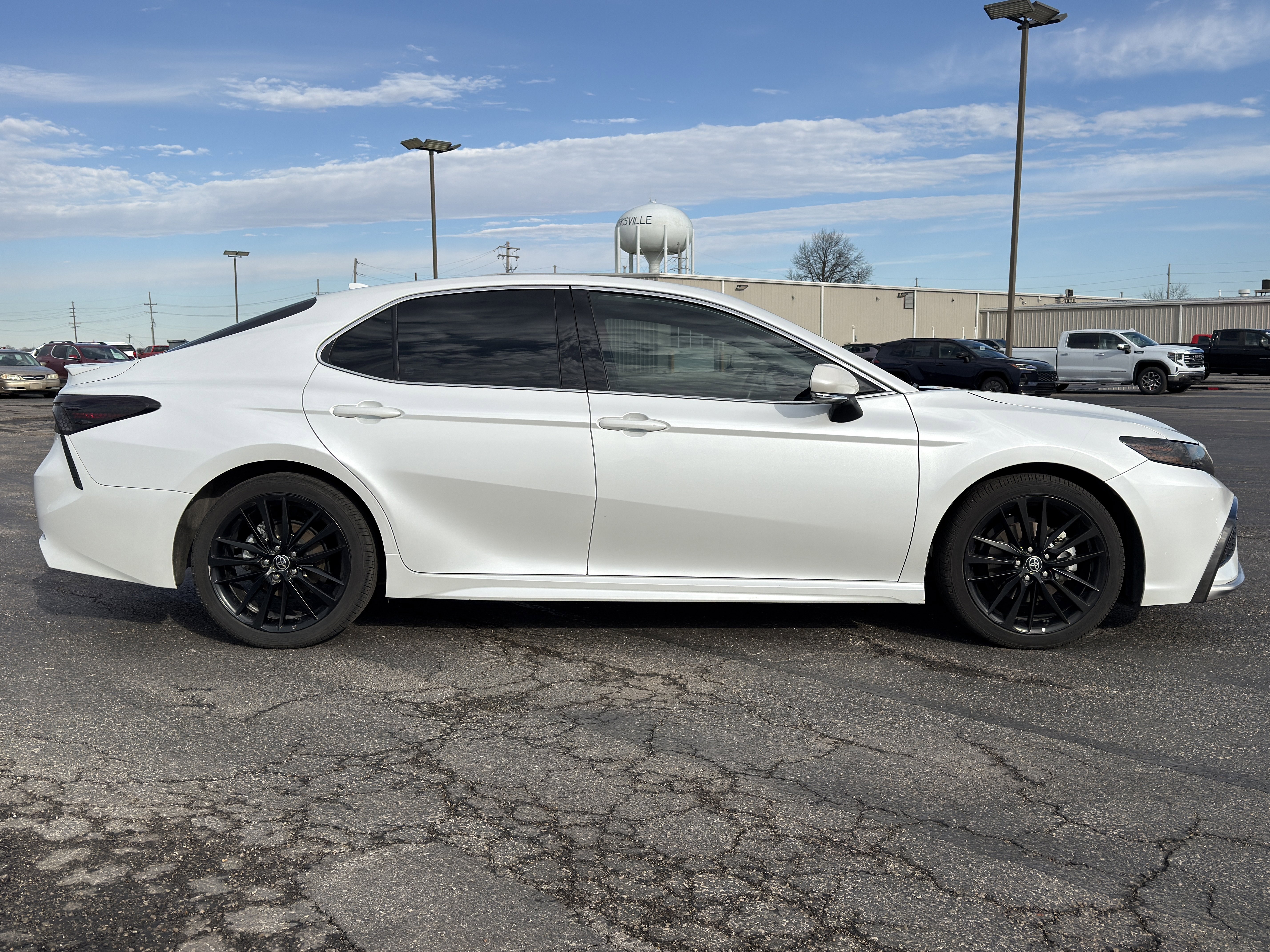 Used 2022 Toyota Camry XSE w/ Cold Weather Package image 2