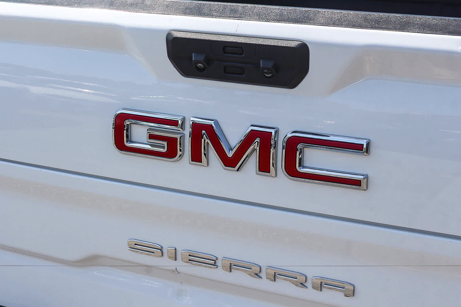 Used 2024 GMC Sierra 1500 SLT w/ SLT Premium Plus Package AWD/4WD image 8