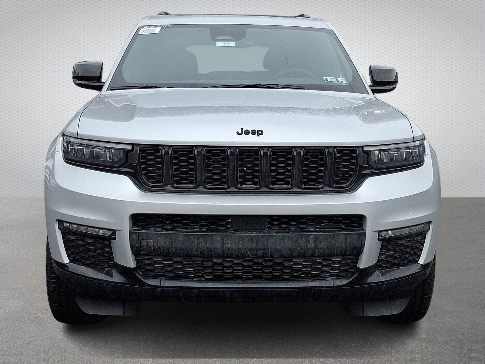 New 2025 Jeep Grand Cherokee L Limited w/ Black Appearance Package image 2