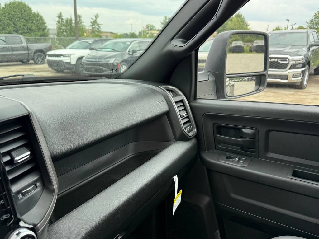 New 2026 RAM 3500 Tradesman AWD/4WD image 23