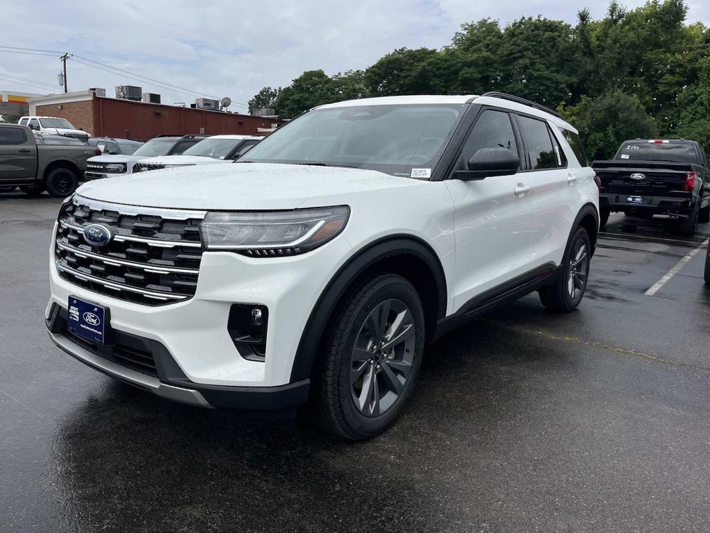 New 2026 Ford Explorer Active w/ Active Comfort Package AWD/4WD image 8