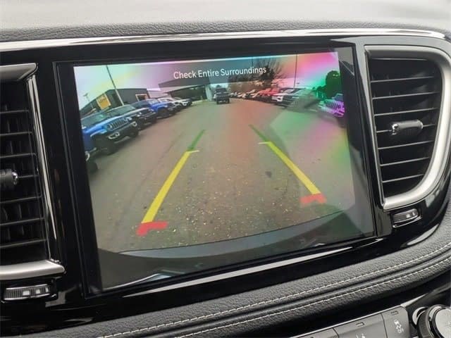 New 2026 Chrysler Pacifica Select FWD image 12