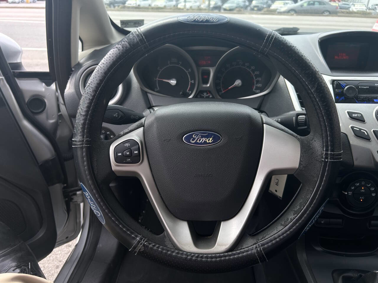 Used 2012 Ford Fiesta SE image 10