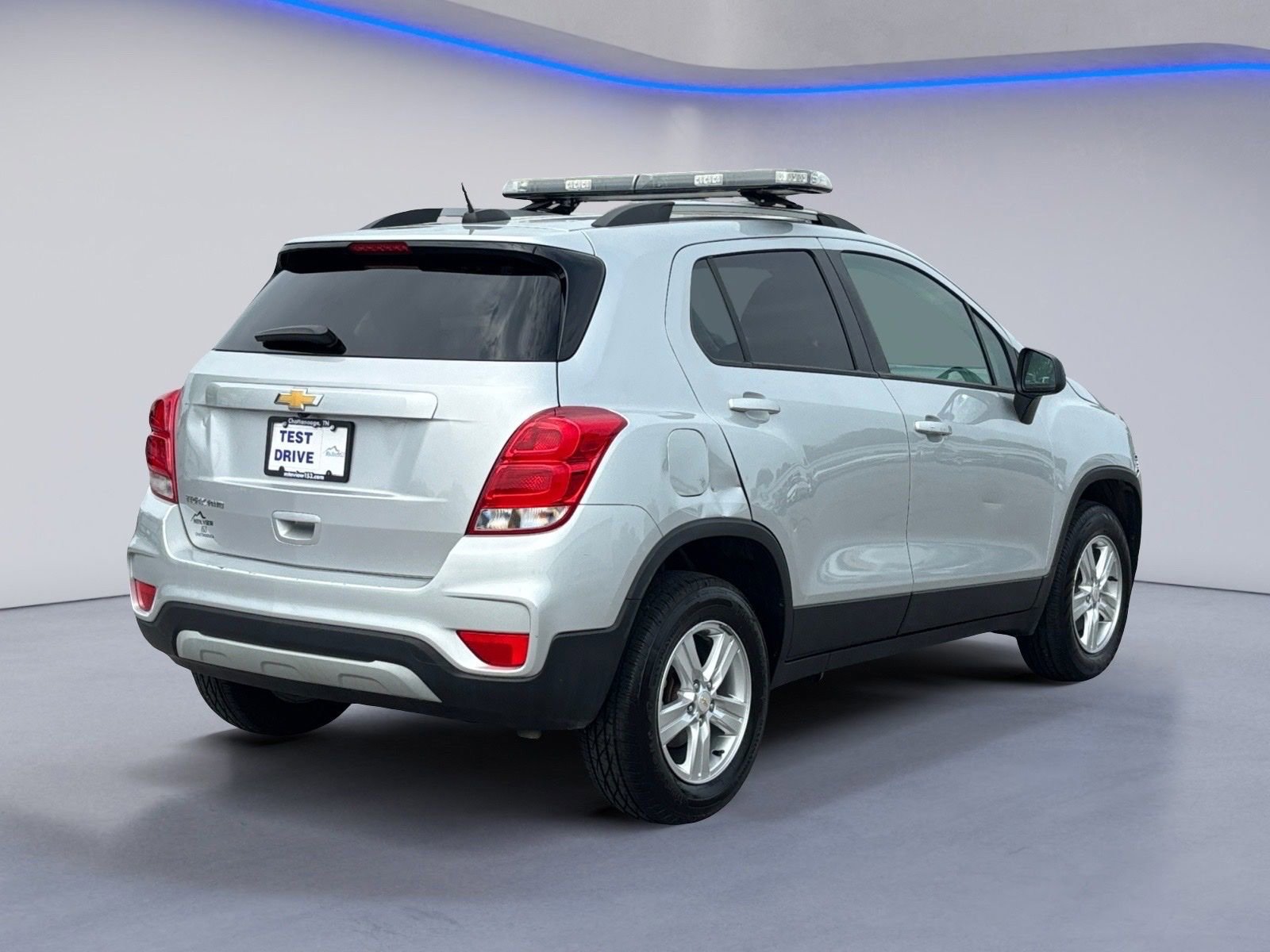 Used 2022 Chevrolet Trax LT w/ LT Convenience Package AWD/4WD image 3