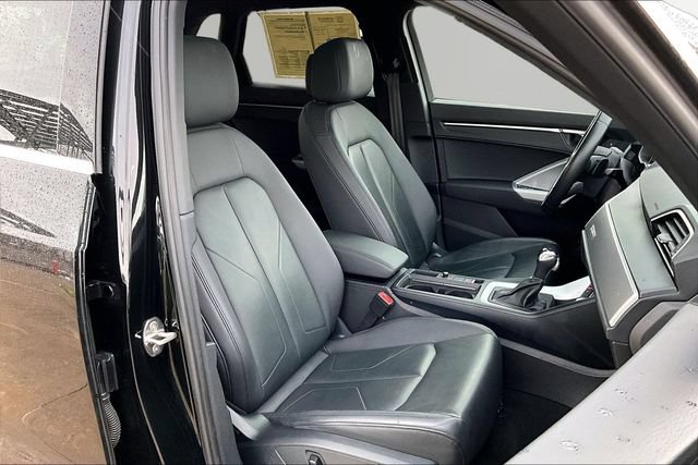 Used 2023 Audi Q3 2.0T Premium w/ Convenience Package AWD/4WD image 7