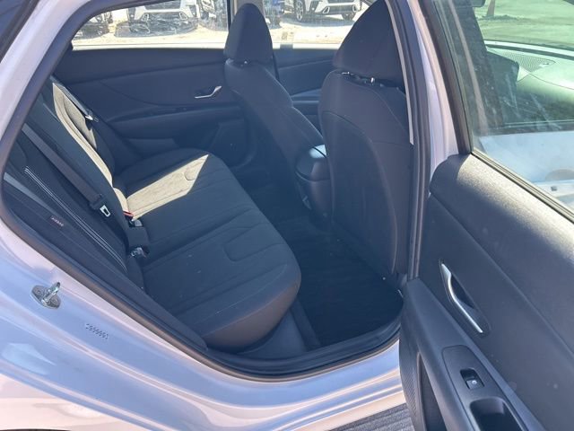 Used 2024 Hyundai Elantra SEL image 8