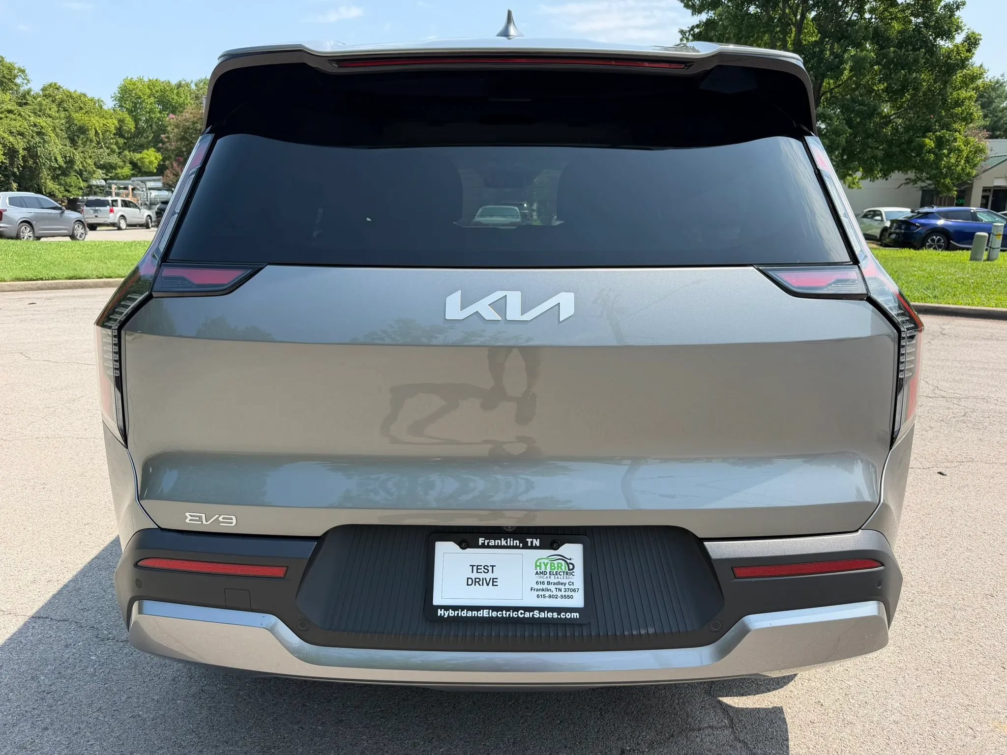 Used 2024 Kia EV9 Light Long Range RWD image 11