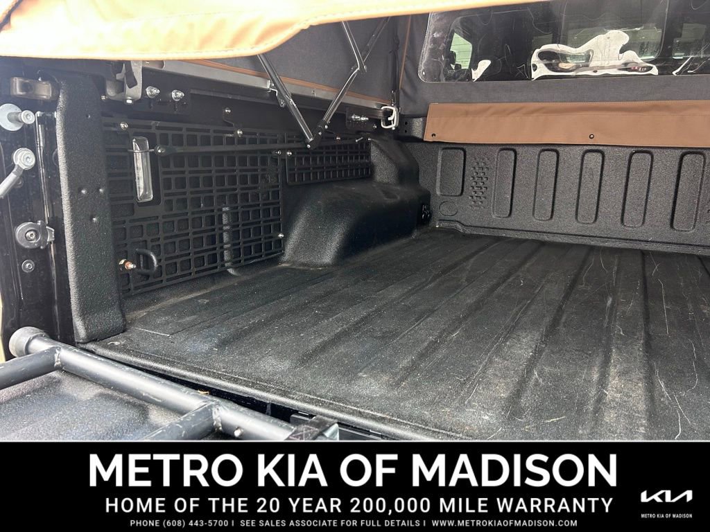 Used 2023 Jeep Gladiator Mojave w/ Cold Weather Group image 38