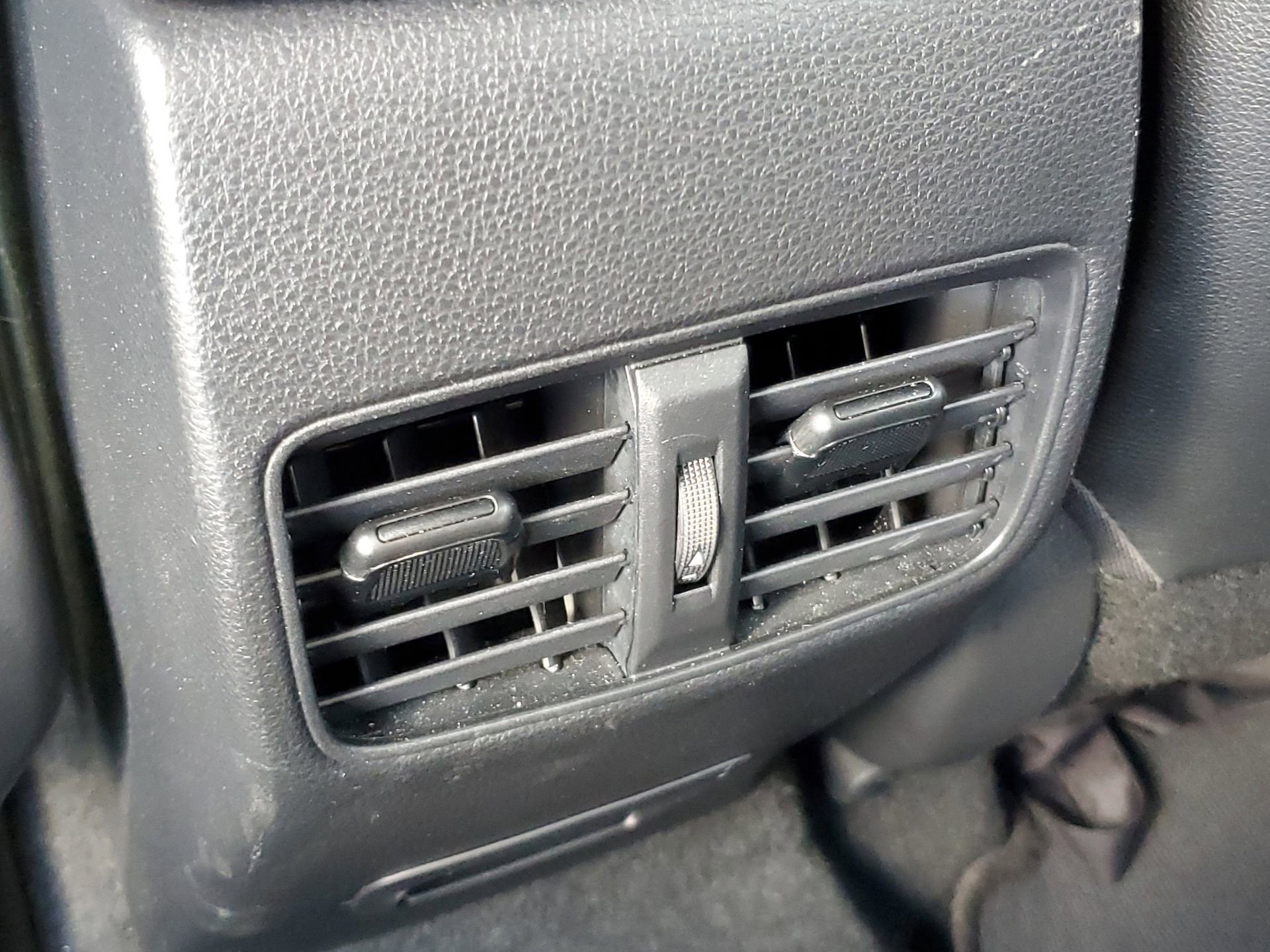 Used 2023 Toyota Corolla Cross XSE w/ Convenience Package image 13