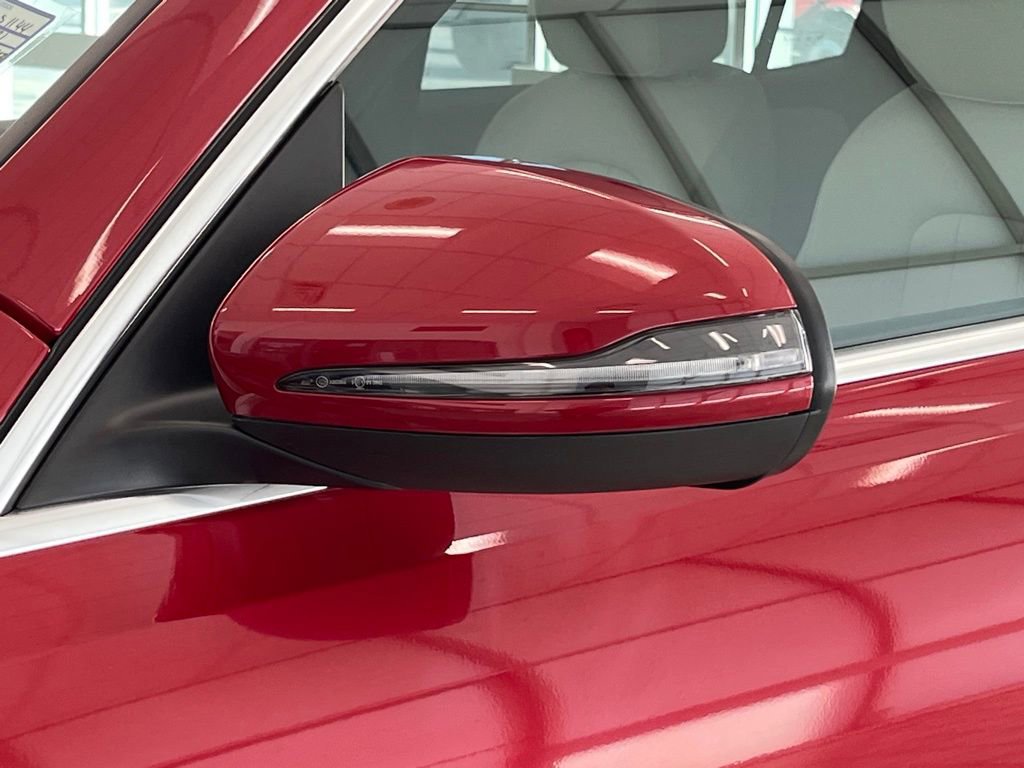 Used 2021 Mercedes-Benz GLB 250 4MATIC image 10