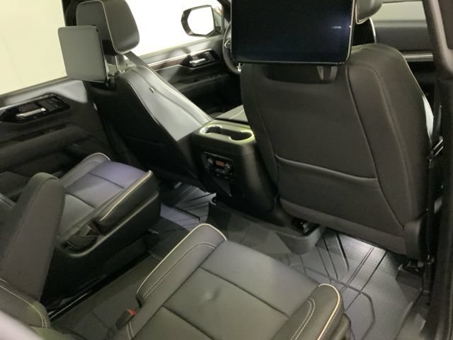 New 2026 Chevrolet Suburban Premier AWD/4WD image 35