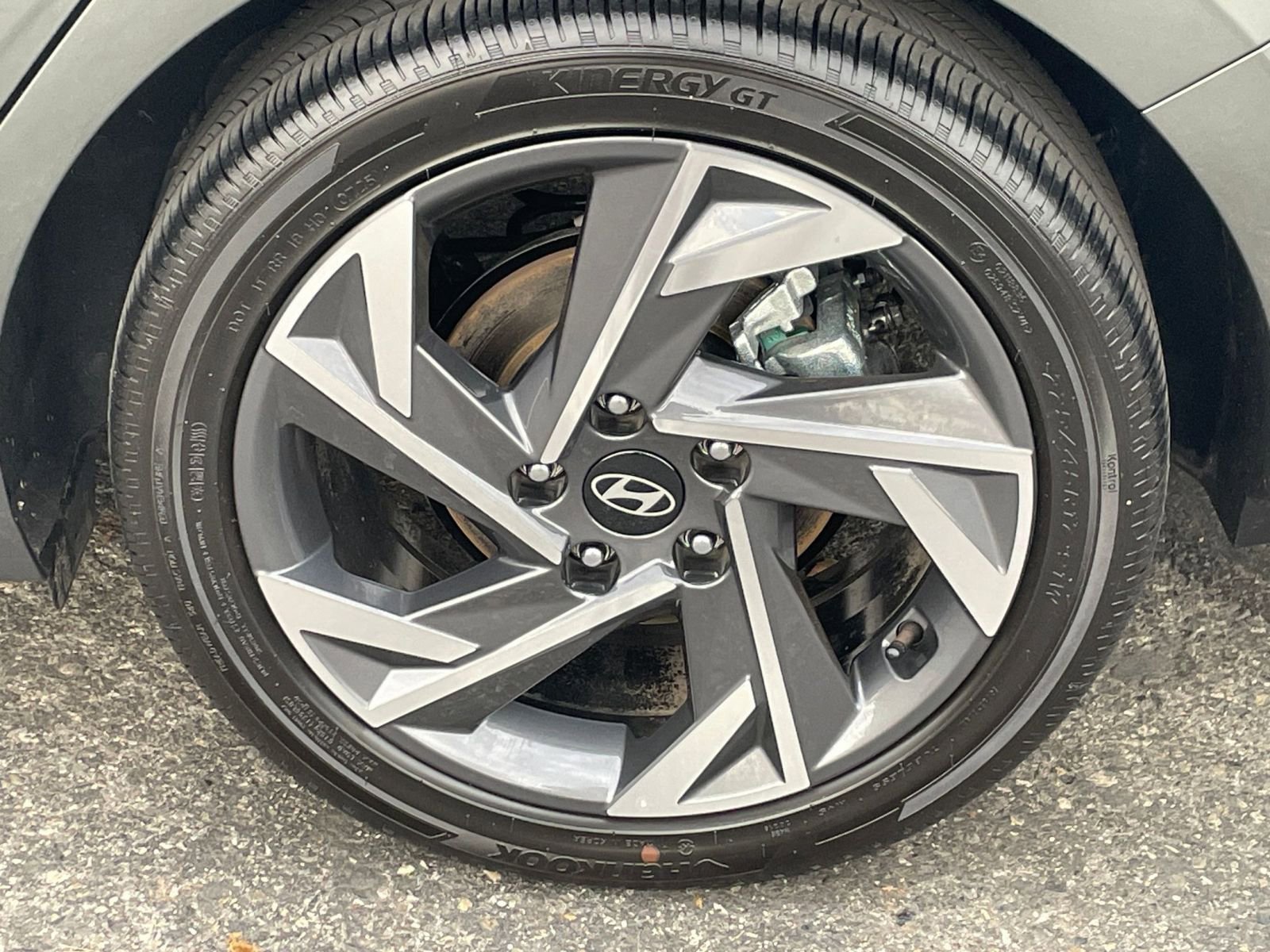 Used 2025 Hyundai Elantra Limited image 29