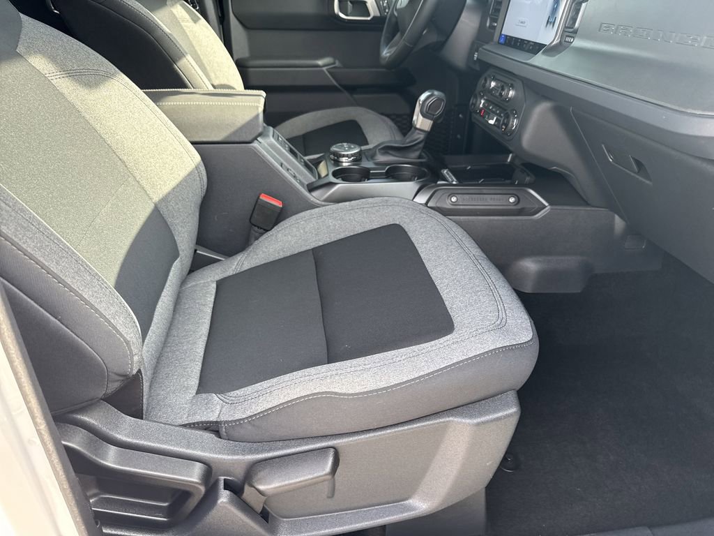 Used 2025 Ford Bronco Big Bend image 13
