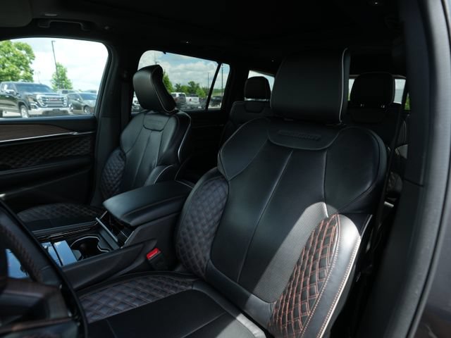 Used 2023 Jeep Grand Cherokee L Summit w/ Advanced Protech Group IV AWD/4WD image 43