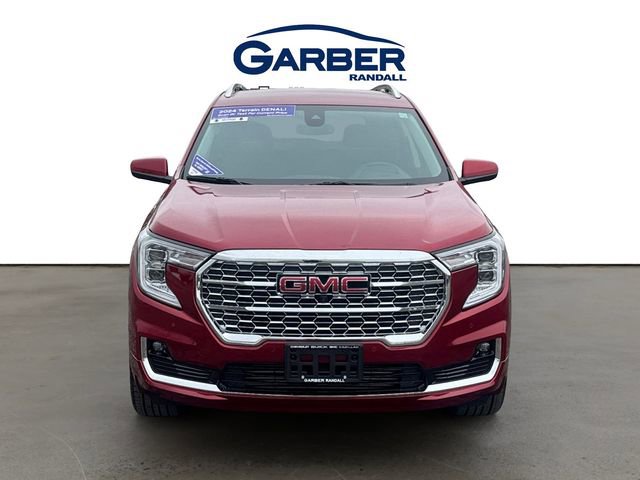 Used 2024 GMC Terrain Denali w/ Denali Premium Package image 8