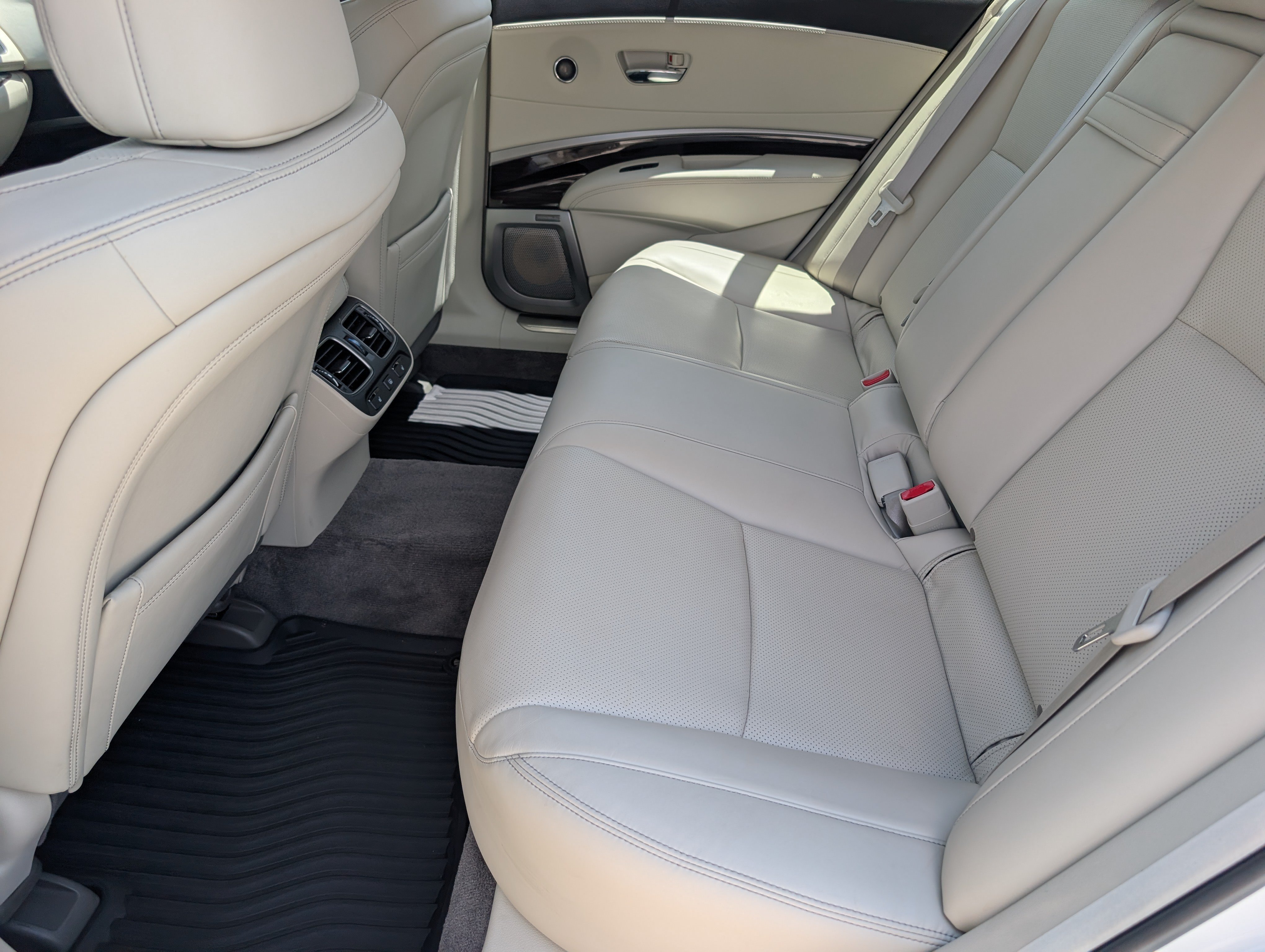 Certified 2017 Acura RLX w/ Advance Package FWD image 11