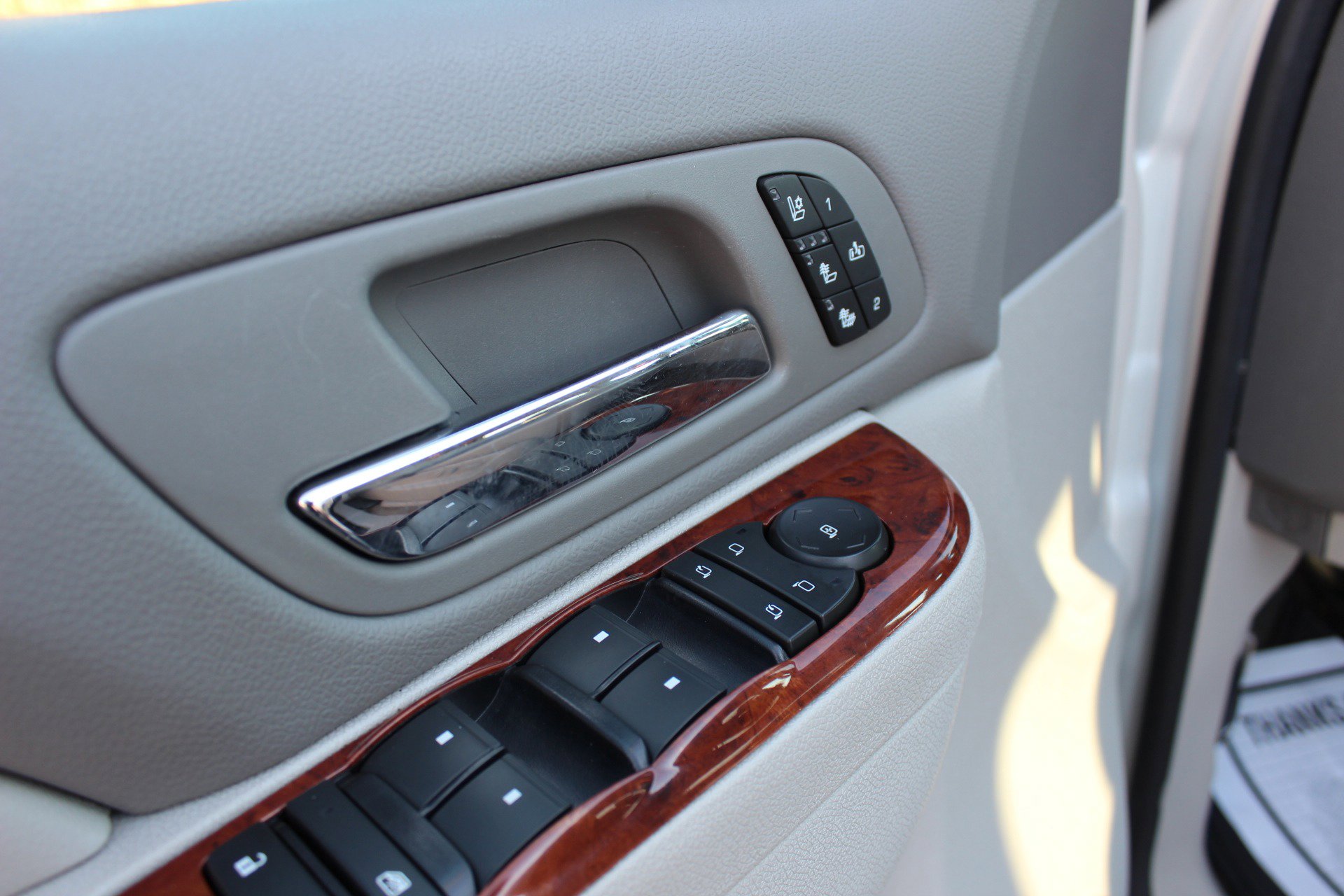 Used 2013 Chevrolet Tahoe LTZ image 15