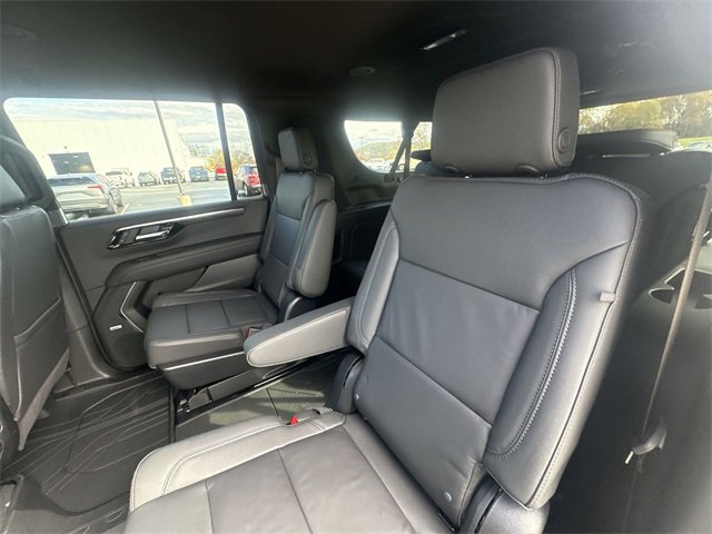 New 2026 Chevrolet Suburban LT image 26