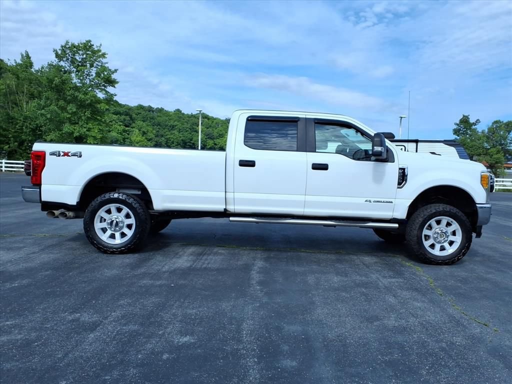 Used 2017 Ford F250 XL w/ Power Equipment Group AWD/4WD image 3