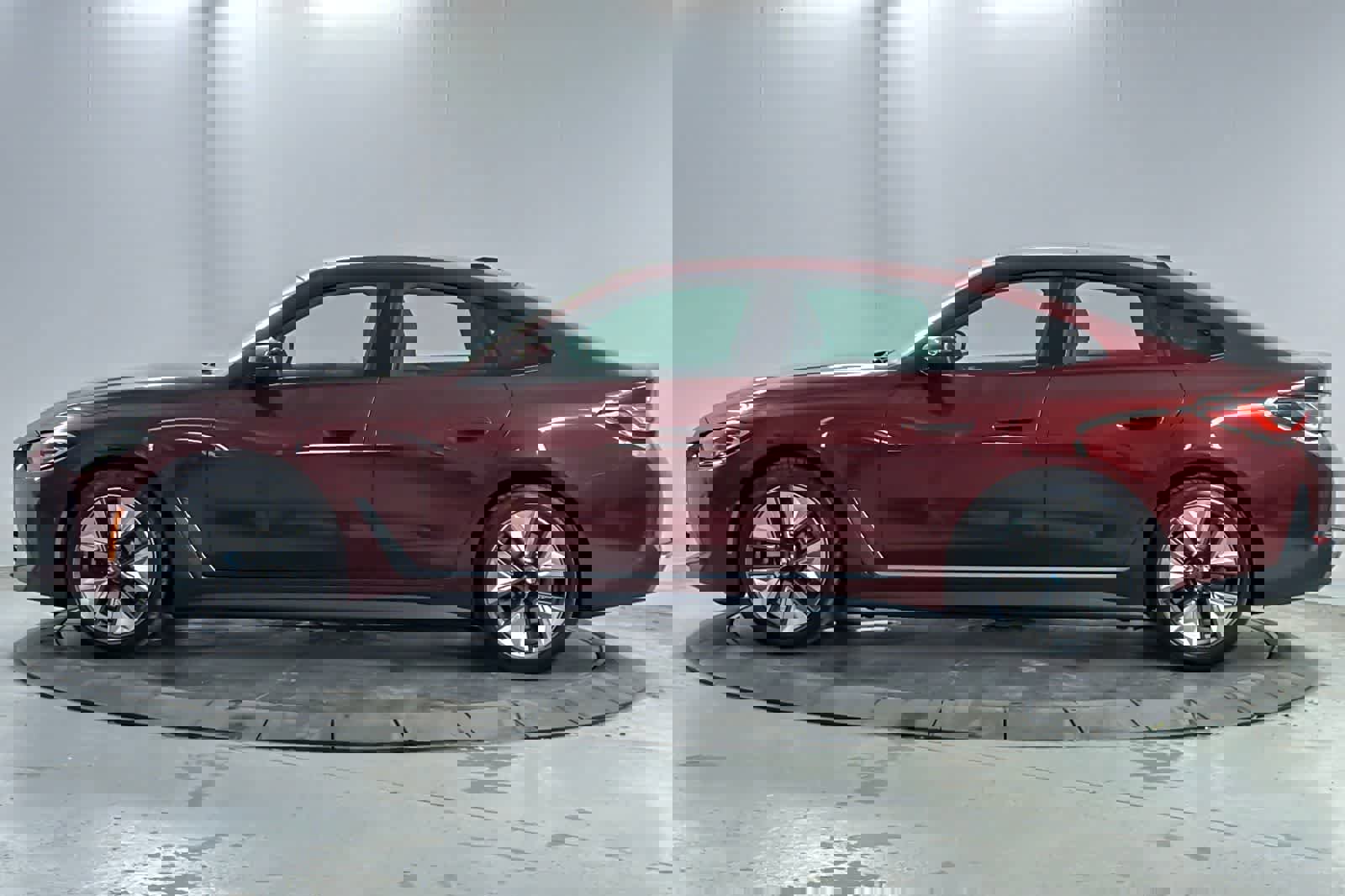 Used 2023 BMW i4 eDrive35 image 5