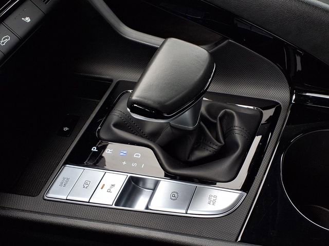 Used 2024 Hyundai Elantra Limited FWD image 16