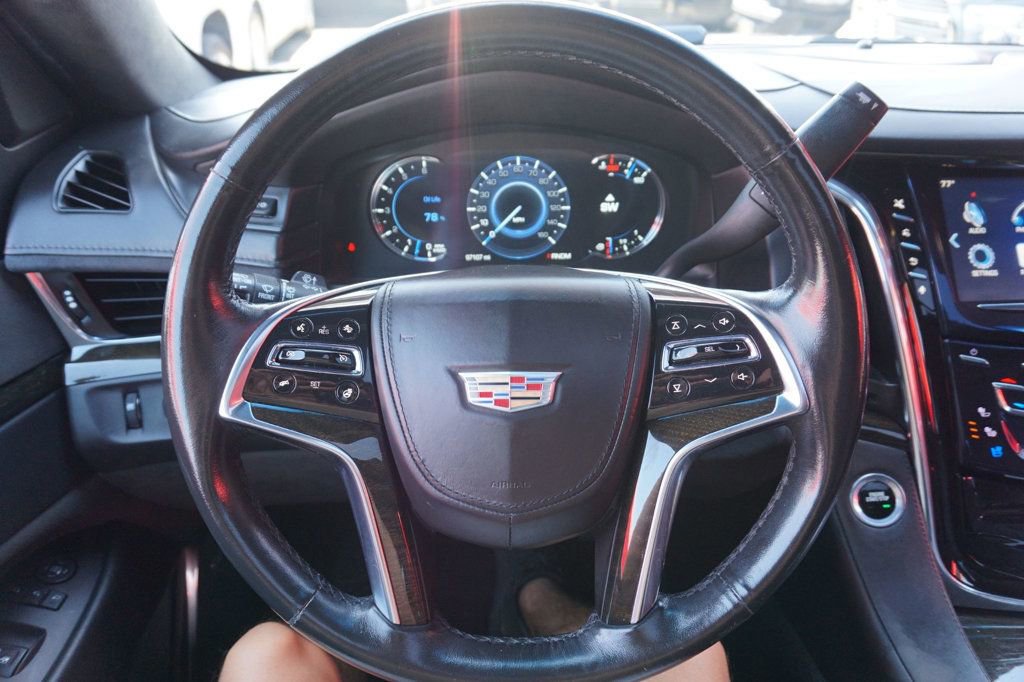 Used 2016 Cadillac Escalade Platinum image 27