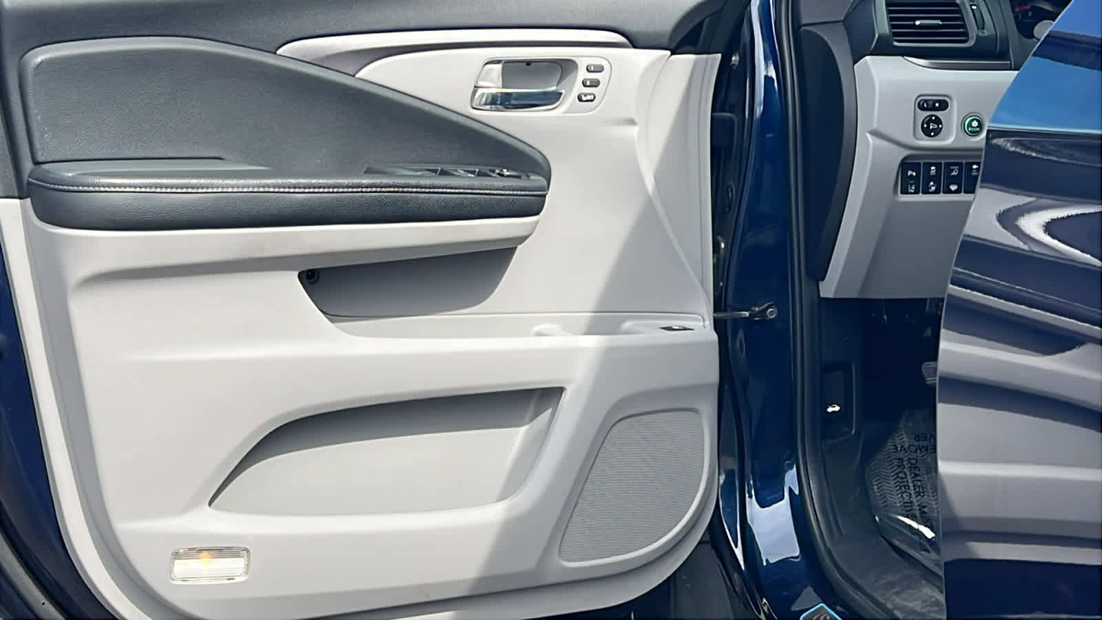 Used 2022 Honda Ridgeline RTL-E image 23