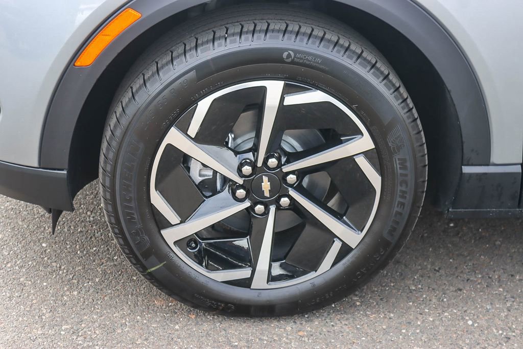 New 2026 Chevrolet Equinox EV LT image 9