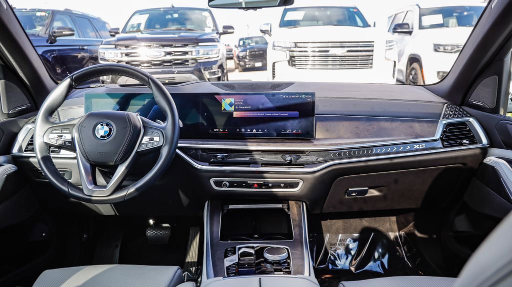 Used 2024 BMW X5 xDrive50e w/ Premium Package image 13