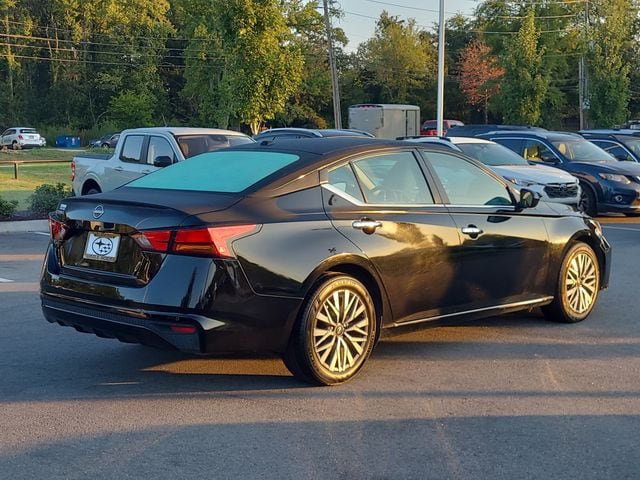 Used 2025 Nissan Altima 2.5 SV FWD image 3