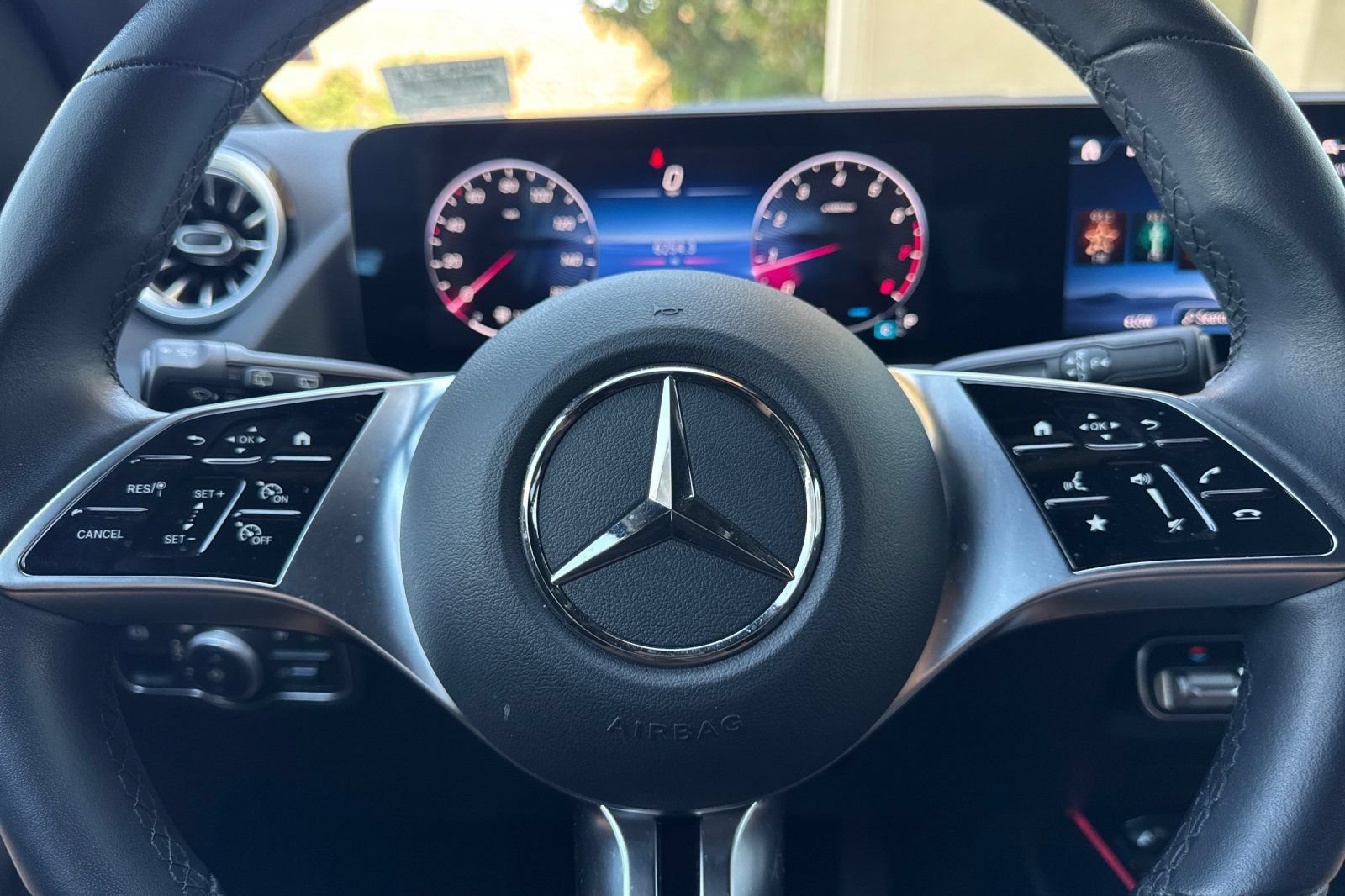 Used 2025 Mercedes-Benz GLA 250 image 24