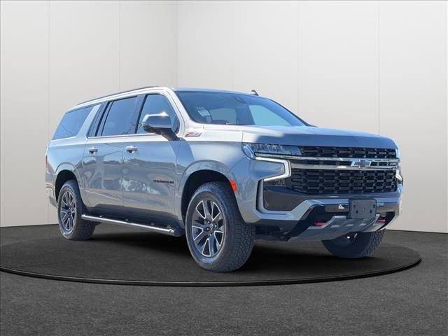 Used 2021 Chevrolet Suburban Z71 w/ Luxury Package image 5