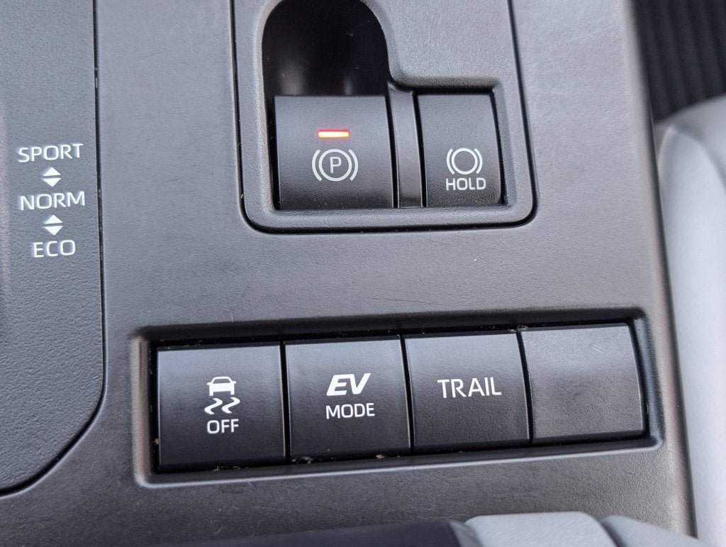 Certified 2022 Toyota Highlander XLE AWD/4WD image 23