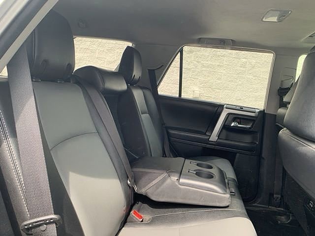 Used 2018 Toyota 4Runner SR5 Premium image 38