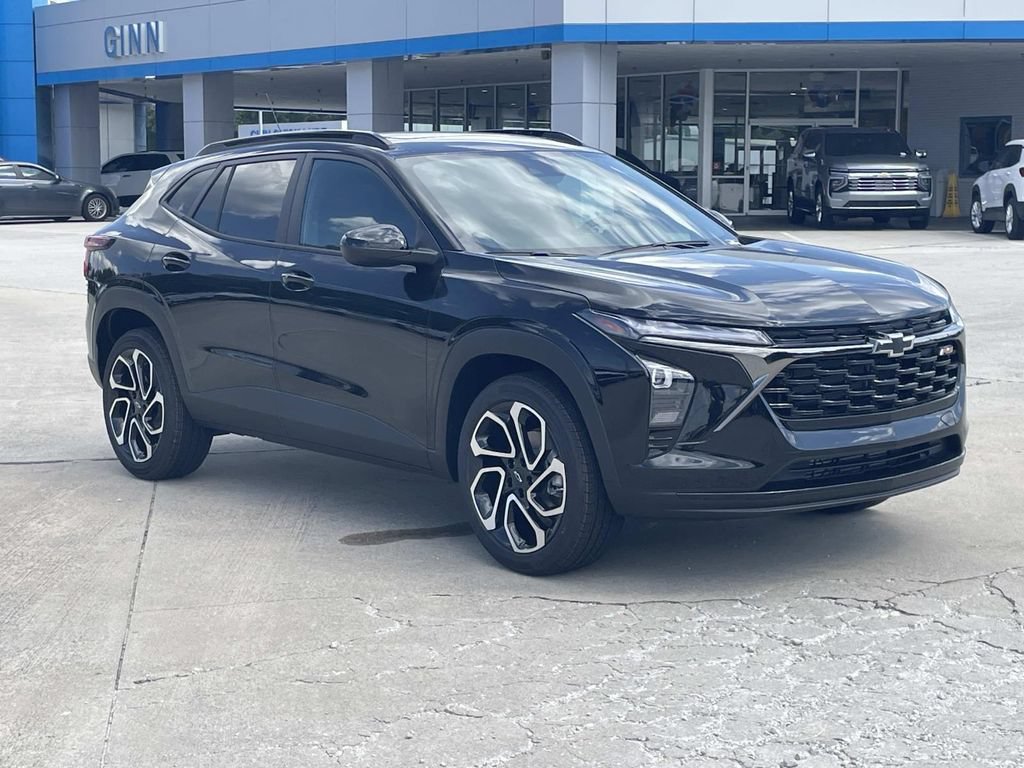New 2026 Chevrolet Trax RS w/ Sunroof Package FWD image 5