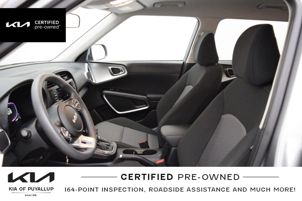 Certified 2025 Kia Soul LX w/ LX Technology Package FWD image 11