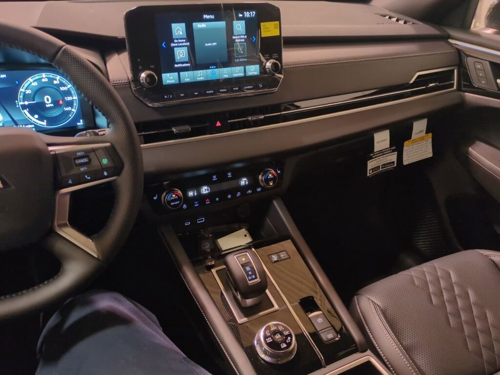 New 2025 Mitsubishi Outlander SEL AWD/4WD image 21