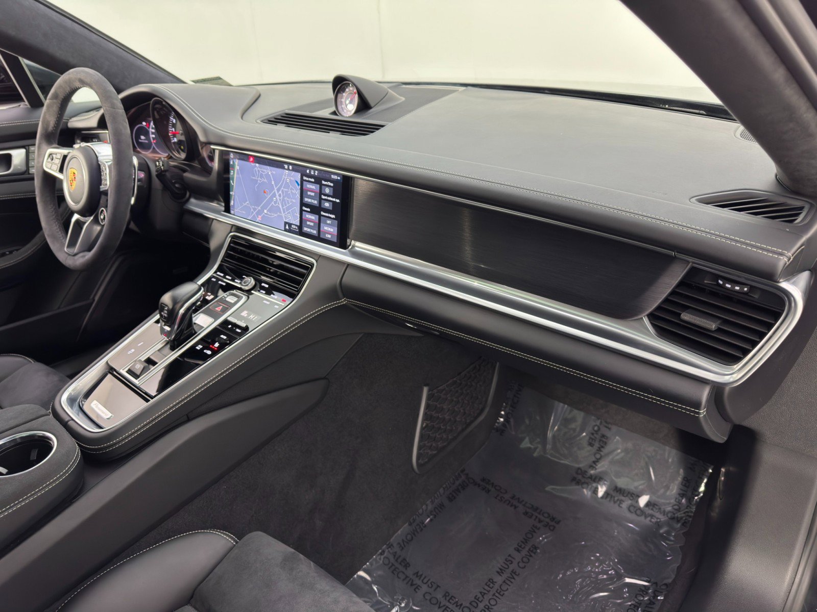 Used 2019 Porsche Panamera GTS image 15