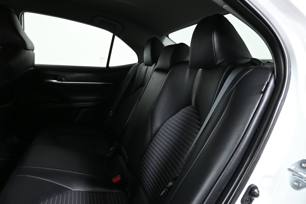 Used 2024 Toyota Camry SE w/ Cold Weather Package FWD image 6