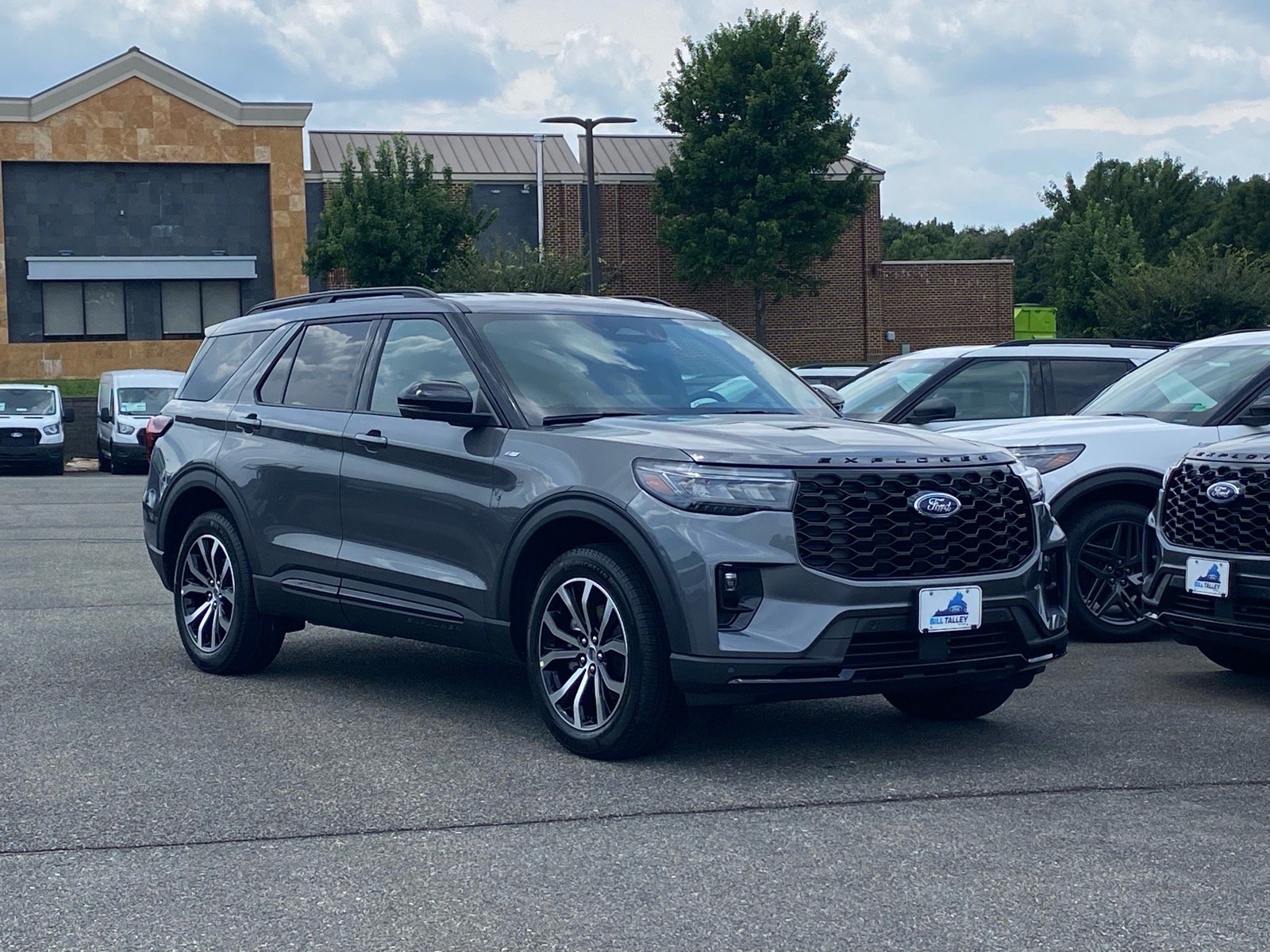 New 2026 Ford Explorer ST-Line AWD/4WD image 2