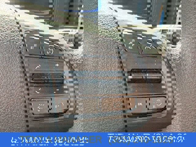 Used 2025 Hyundai Venue SE image 18