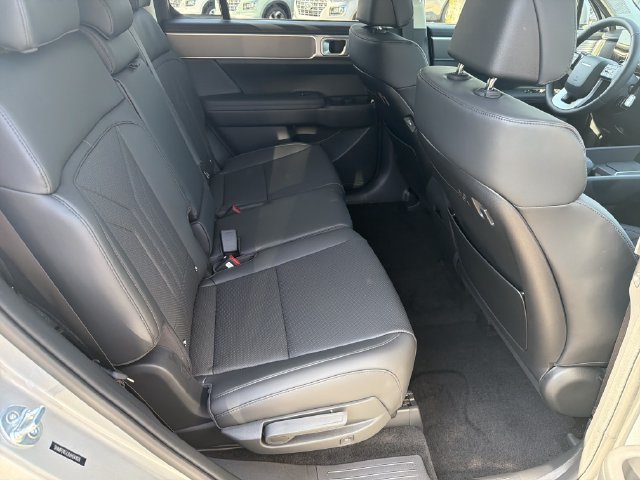 New 2027 Hyundai Santa Fe SEL FWD image 17